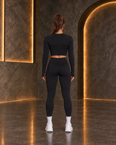 Long-Sleeve Crop Top - Black